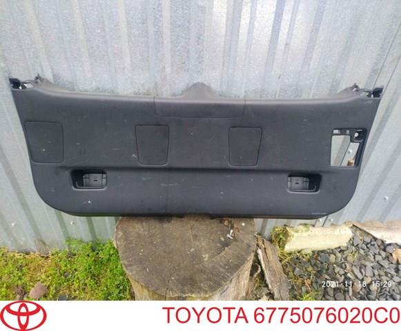 Обшивка-облицювання задніх дверей 6775076020C0 TOYOTA