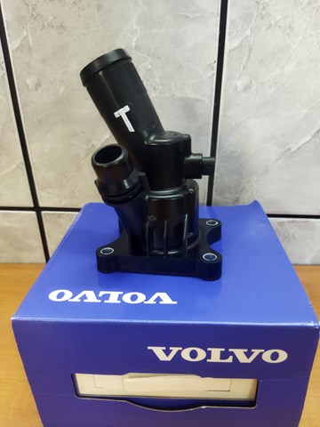 Корпус термостата в зборі 31686560 VOLVO