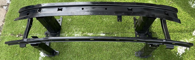Шина бампера переднього 12G807109B VAG