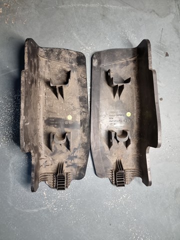 Захист заднього нижнього важеля 8W0505416D VAG