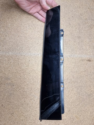 Накладка задніх дверей, лівих, вертикальних 8W0839901 VAG