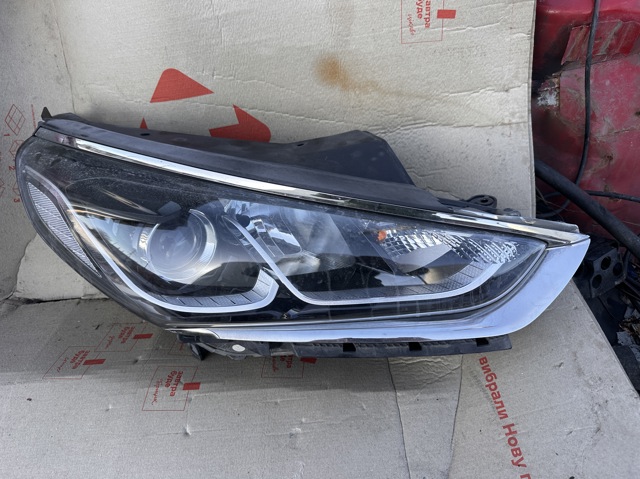 Фара комбінована, передня 92102C1000 HYUNDAI