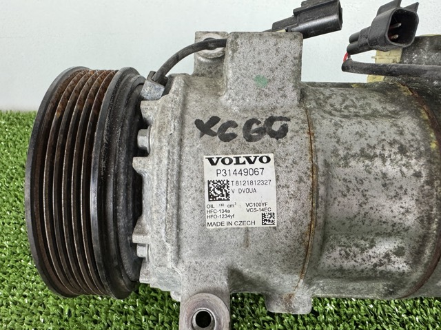 Компресор кондиціонера 31449067 VOLVO