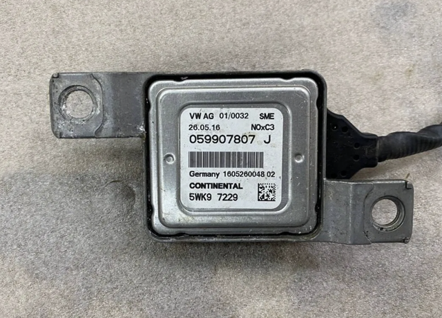 Датчик оксидів азоту NOX, передній 059907807J VAG