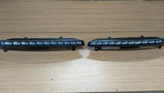 Лівий ліхтар покажчика повороту 4L0953041D VAG