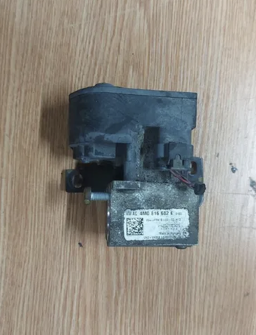 Клапан розширювальний 4M0816682E VAG