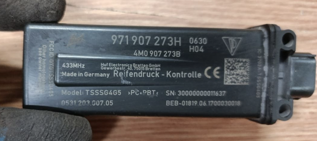 Блок системи контролю тиску в шинах 4M0907273 PORSCHE