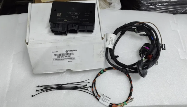 Блок керування фаркопом 4M0907383F VAG