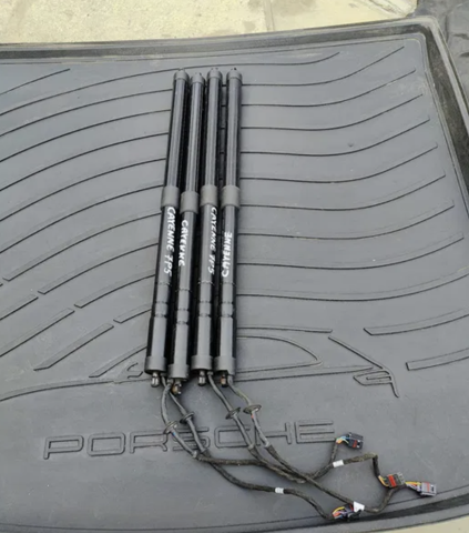 Амортизатор кришки багажника / двері 3/5-ї задньої 7P5827851J PORSCHE