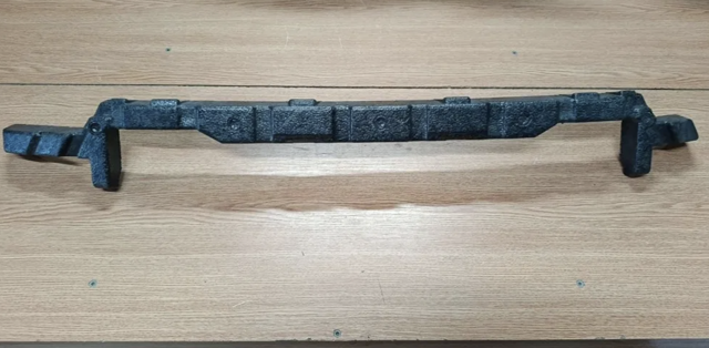 Наповнювач бампера переднього 83F807550 VAG