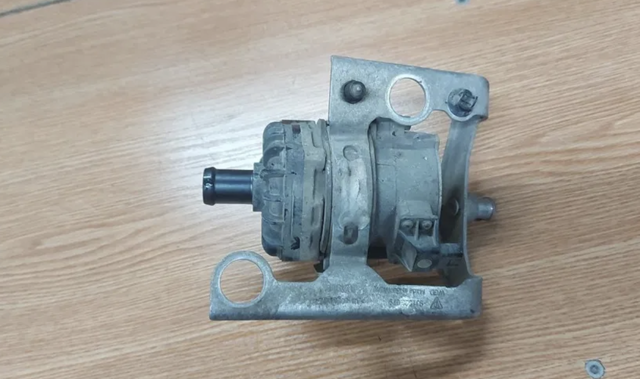 Водяний насос охолодження електричний додатковий 8K0965567B VAG