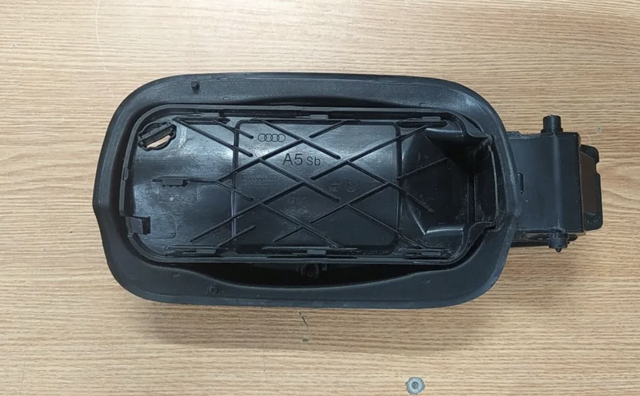 Ущільнювач заливної горловини паливного бака 8W8809906 VAG