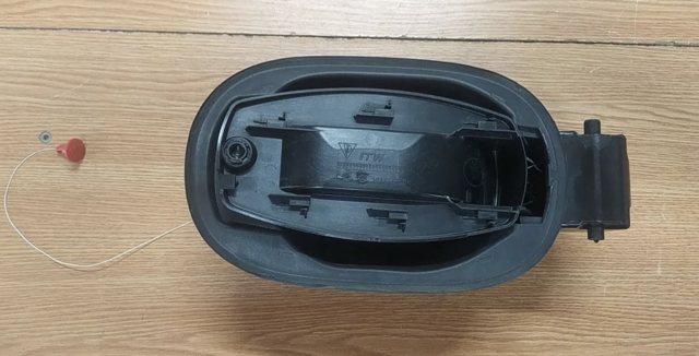 Заливна горловина бензобака 95B809857 PORSCHE