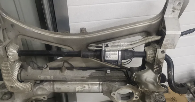 Стабілізатор передньої підвіски 97035970104 PORSCHE