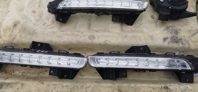 Лівий ліхтар покажчика повороту 97063108152 PORSCHE