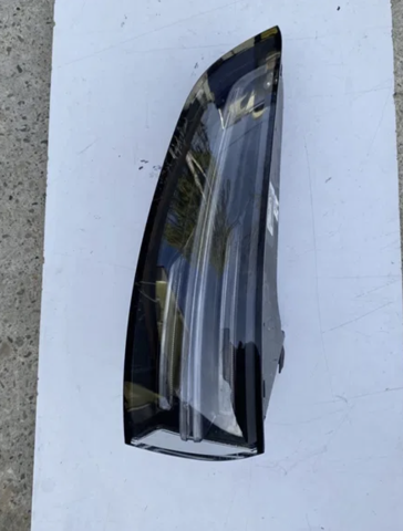 Задня ліва зовнішня фара 9Y0945095K PORSCHE
