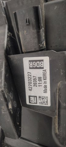 Фара правая 42703227 GM