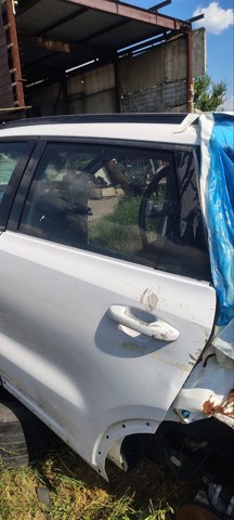 Двері пасажирськи задні ліві 77003P2000 HYUNDAI