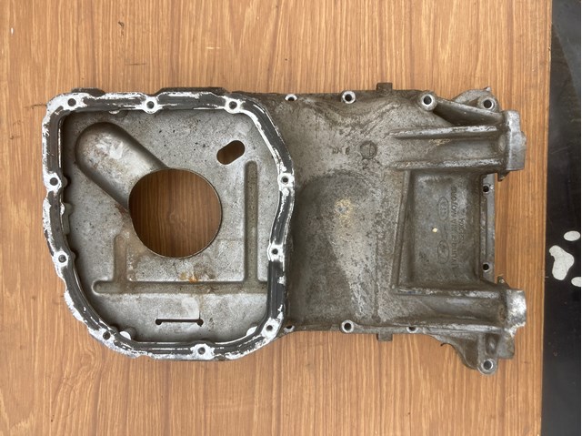 Піддон масляний картера двигуна, верхня частина 2152138054 HYUNDAI