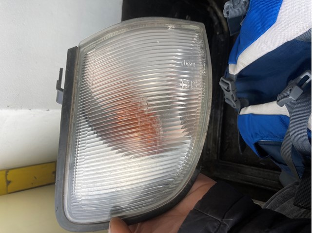Правий покажчик повороту - лампа 2613043U25 NISSAN