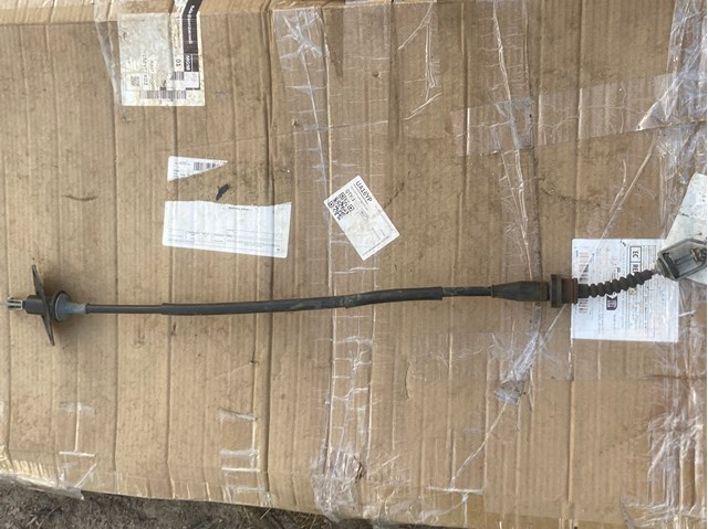 Тросик зчеплення 3077060A01 NISSAN