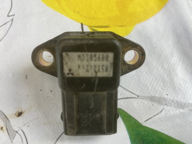 Датчик абсолютного тиску MD305600 MITSUBISHI