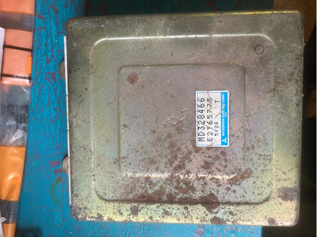 Комп'ютер двигуна MD328466 MITSUBISHI