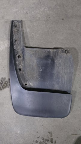 Бризговик передній, лівий 7662260150 TOYOTA