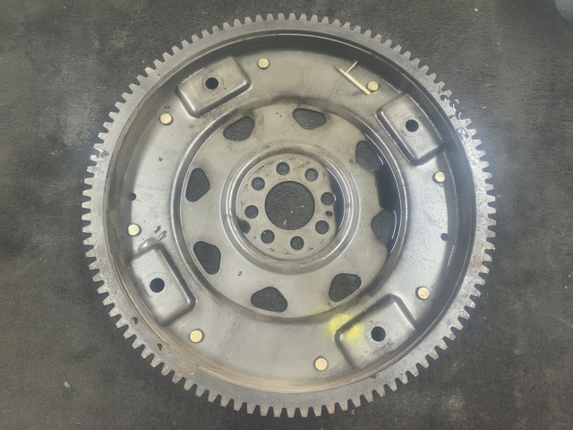 Маховик із зубчастим ободом в зборі 12331EB300 NISSAN
