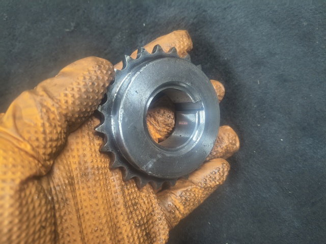 Зірка-шестерня приводу коленвалу двигуна 13021EB300 NISSAN