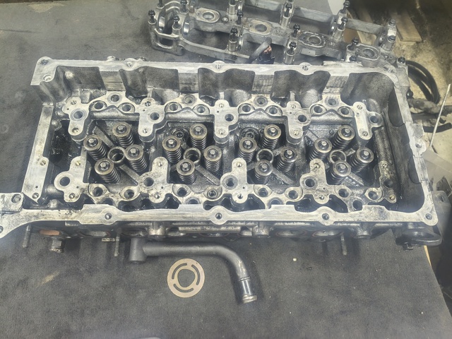 Головка блока циліндрів (ГБЦ) 221004A020 HYUNDAI
