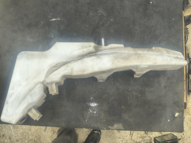 Бачок омивача скла 28910EB520 NISSAN