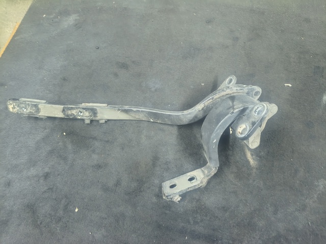 Петля кришки багажника 7L6827302C VAG