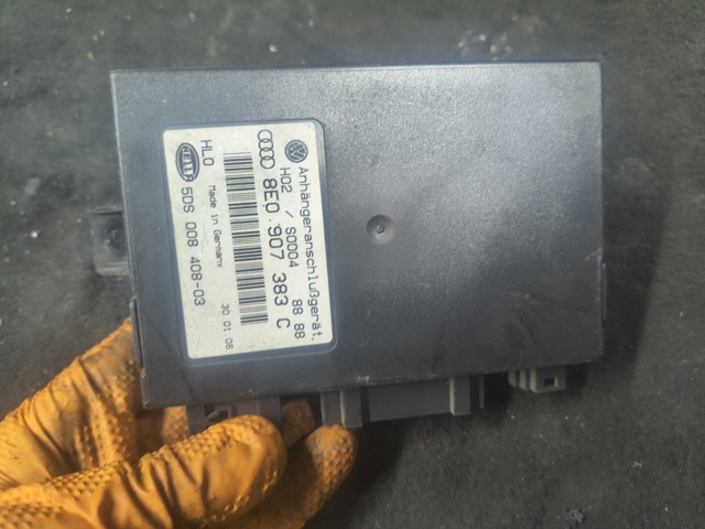 Блок керування фаркопом 8E0907383C VAG