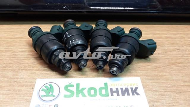 Форсунка паливна 037906031AL VAG