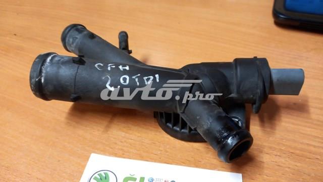 Водяний патрубок 03L121131M VAG