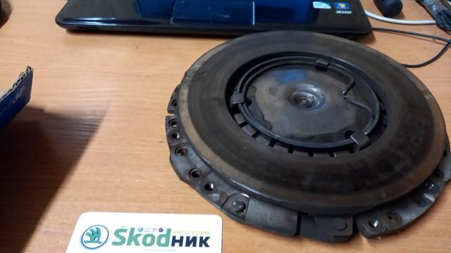 Корзина диска зчеплення Volkswagen Golf 4