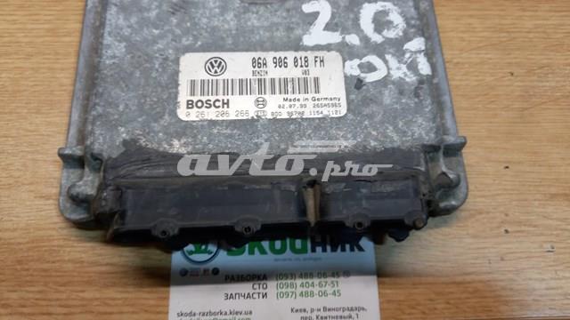 Модуль управління двигуном 06A906018FH VAG