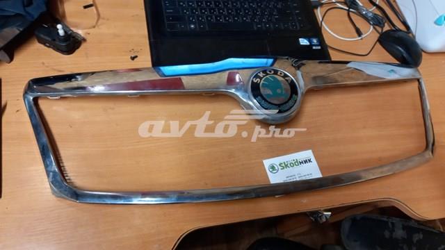 Накладка (рамка) решітки радіатора 1Z0853661A VAG