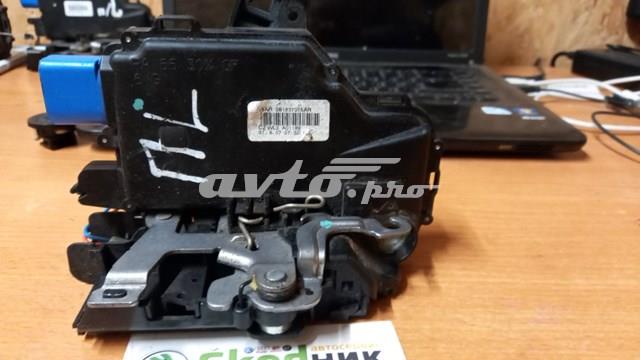 Замок водійських дверей 3B1837015AR VAG