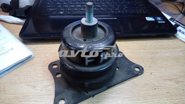 Права подушка мотора 6R0199167AG VAG
