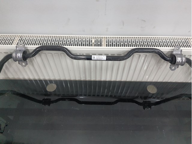 Задній стабілізатор  118848500A Tesla Model