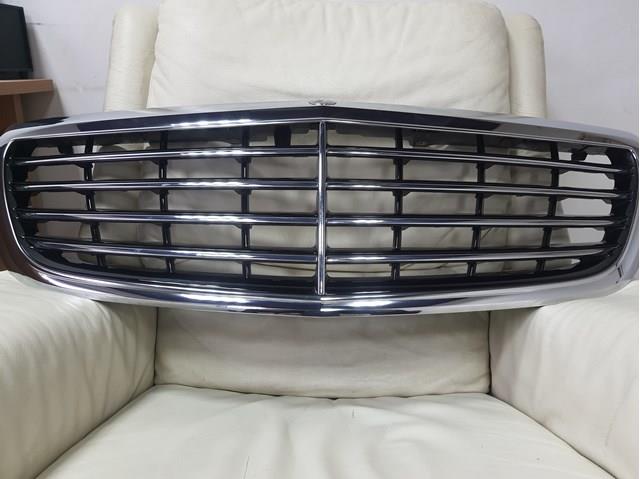 Облицювання радіатора 2228800083 MERCEDES