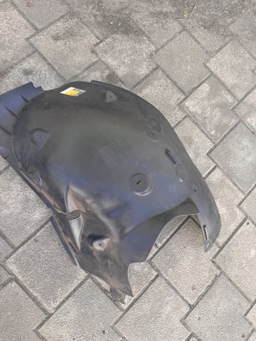 Підкрилок переднього крила, лівий задній 8200289945 RENAULT