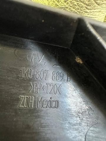 Лівий кронштейн переднього бампера 1K0807889B VAG