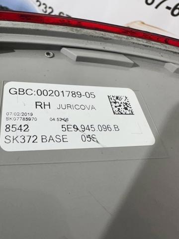 Задні ліхтарі 5E9945096B VAG
