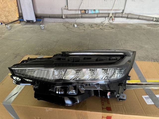 81185F4220 Toyota