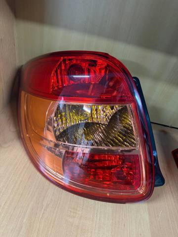 Задній правий стоп 22016684 SUZUKI