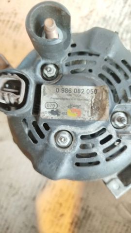 Генератор автомобільний 0986082050 BOSCH