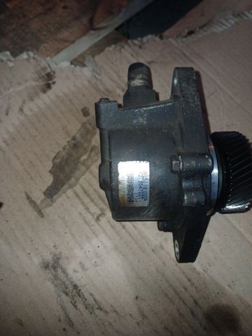 Насос вакуумний 1339680 FORD